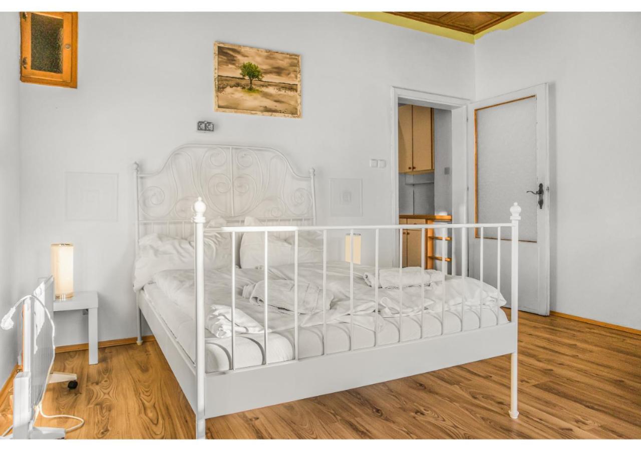 Welcoming 2Br Apt. Near Danube & Millenium Tower Bécs Kültér fotó