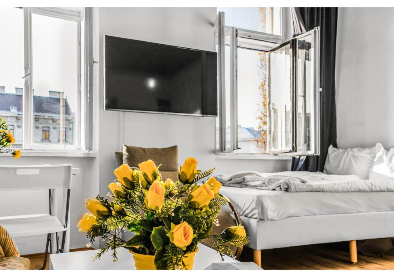 Welcoming 2Br Apt. Near Danube & Millenium Tower Bécs Kültér fotó