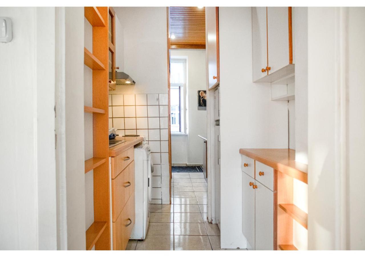 Welcoming 2Br Apt. Near Danube & Millenium Tower Bécs Kültér fotó