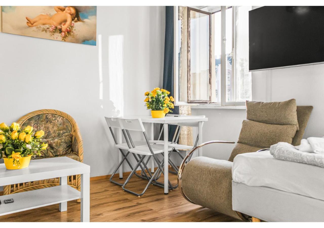 Welcoming 2Br Apt. Near Danube & Millenium Tower Bécs Kültér fotó
